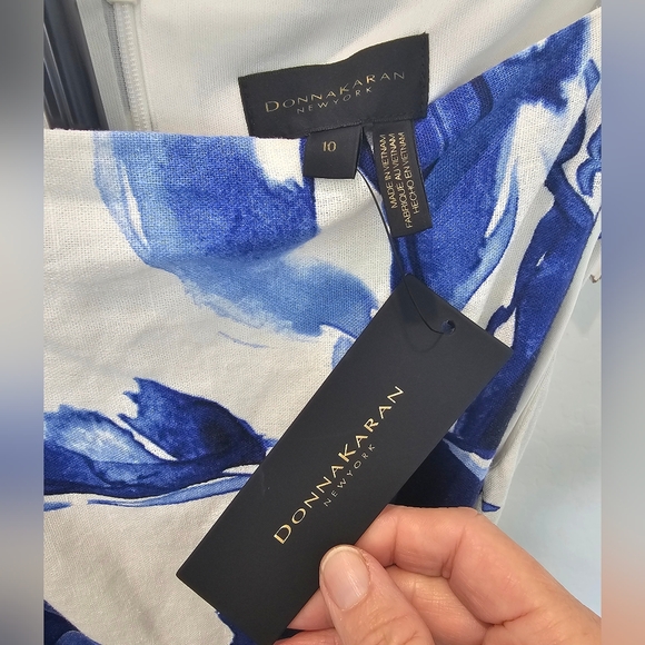 NWT Donna Karan Classy Linen Dress with Blue and White Floral Design Size 10 - Picture 2 of 6